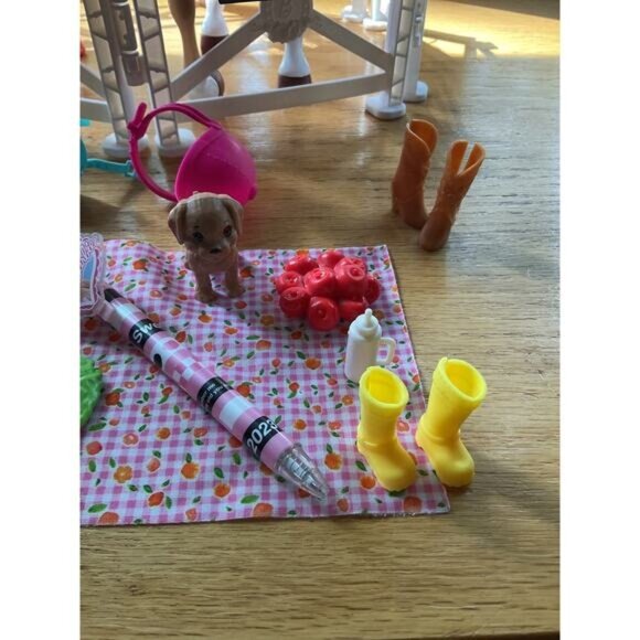 Barbie Hugs N Horses Playset With Dolls Pony Accessories & Stable Set Mattel - Picture 6 of 8